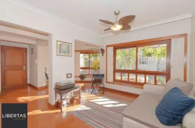 Apartamento 3 dormitórios, 127 m², 2 vagas – reformado e bem localizado