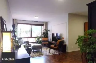 Apartamento com 3 quartos à venda na Rua Faria Santos, 135, Petrópolis, Porto Alegre