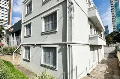 Apartamento térreo com 2 quartos e 1 vaga de garagem no bairro auxiliadora