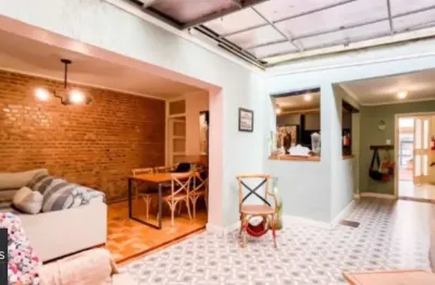 Garden exclusivo na bela vista com pátio ensolarado!