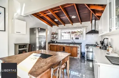 Casa com 3 quartos à venda na Avenida Felipe Weimann, 138, Santa Tereza, Porto Alegre