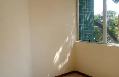 Sala comercial à venda, localizada no coração de canoas, rio grande do sul. este imóvel espaçoso e moderno conta com 1 quarto, 1 banheiro e uma vista panorâmica deslumbrante