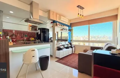 Apartamento 2 dormitórios, churrasqueira, 1 vaga, elevador na rua general lima e silva.