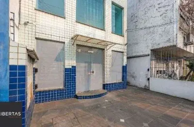 Prédio comercial com loja no bairro rio branco com 237m²