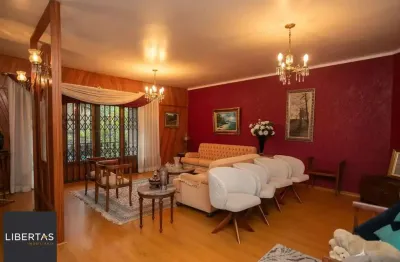 Casa à venda com 280m², 4 quartos e 2 vagas no bairro auxiliadora