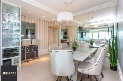 Apartamento de 97m², 2 dormitórios,1suíte, 3 vagas de garagem na rua guararapes