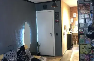 Apartamento térreo com 01 dormitórios e com 02 vagas por proprietário