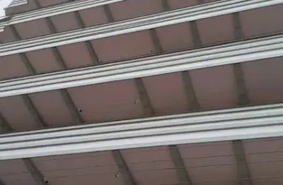 Excelente e amplo apartamento 2d desocupado na cidade baixa, porto alegre, preço atrativo.