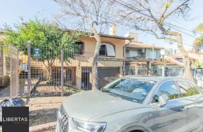 Casa com 4 quartos à venda na Rua Dona Mimi Moro, 60, Boa Vista, Porto Alegre