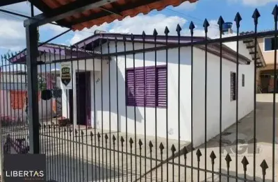 Vende terreno 300m², com 3 casas, casa da frente 2 dormitórios, sobrado nos fundos parte de baixo 2 dormitórios,1 banheiro sala cozinha conjugada,  em cima 3 dormitórios, 2 banheiros, sala e cozinha