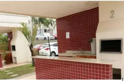Apartamento térreo 2 quartos em condomínio fechado com piscina e infra completa