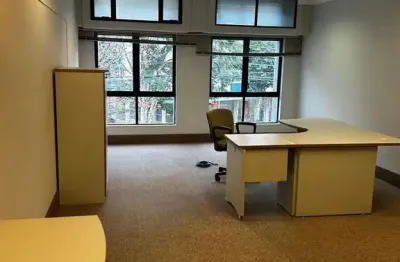 Sala comercial à venda na Avenida Iguassu, 119, Petrópolis, Porto Alegre
