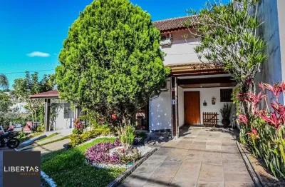 Casa em condomínio fechado com 3 quartos à venda na Avenida Eduardo Prado, 695, Cavalhada, Porto Alegre