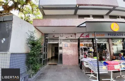 Barracão / Galpão / Depósito à venda na Rua Açores, 79, Passo da Areia, Porto Alegre