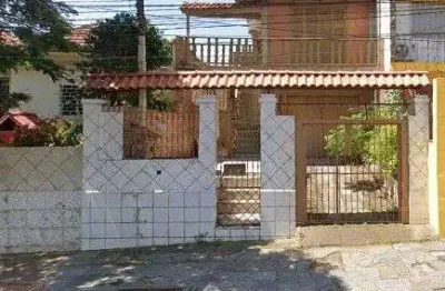 Casa a venda no bairro partenon em porto alegre/rs.