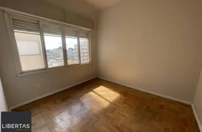 Apartamento 2 dormitórios com dependência 70m2 moinhos de vento av. cristóvão