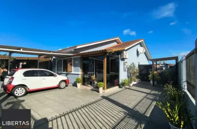 Belissima casa terrea de esquina, 3 dormitorios, semi mobiliada e com piscina, no loteamento moradas do sul