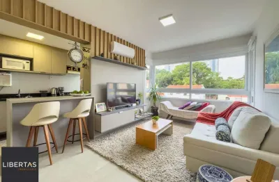 Apartamento 03 suítes bairro cristal, 88,97m² de área privativa, semimobiliada e 02 vagas de garagens cobertas.