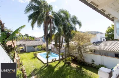 Sobrado amplo 4 dormitórios com piscina e casa extra no mesmo terreno – Hípica