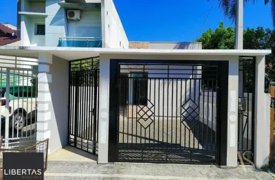 Casa com 2 quartos à venda na Rua Ernesto Frield, 78, Vila Monte Carlo, Cachoeirinha