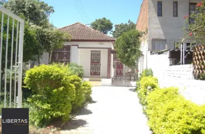 Vende casa térrea com ótimo pátio - ótima localização próximo do hospital conceição, supermercados, escolas, shopping