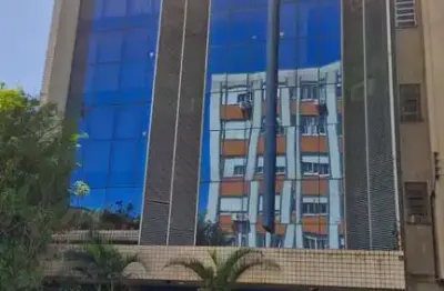 Sala na rua general lima e silva com 68,50 m² de área privativa, pátio com churrasqueira