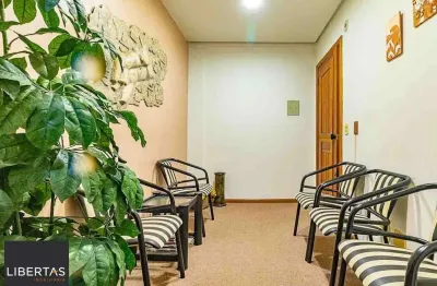 Sala comercial ampla no bairro floresta a venda, com vaga de garagem