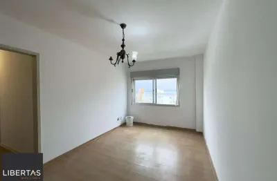 Apartamento 2 dormitório com dependência e vaga de garagem no centro histórico