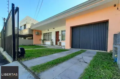 Casa com 4 quartos à venda na Avenida Clemenciano Barnasque, 368, Teresópolis, Porto Alegre