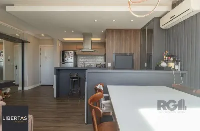 Apto 3 dormitórios, transformado em 2 com suíte e closet enorme, 2 vagas de garagem no jardim botânico