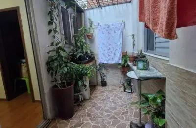 Apartamento garden térreo, com 2 dormitórios, localizado no bairro teresópolis.