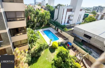 Cobertura alto padrão vista rio, construção bandeira, com 228,32m² de área privativa.