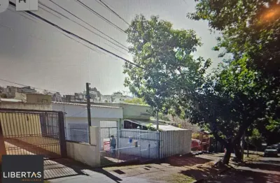 Terreno à venda na Avenida Alegrete, 204, Petrópolis, Porto Alegre