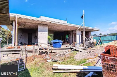 Casa térrea em condomínio na Estrada das Três Meninas – Alphaville