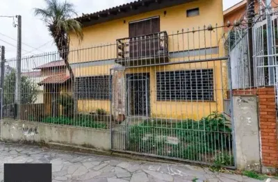 Casa de 03 dormitórios, no bairro vila joão pessoa, para locação