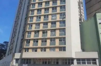 Kitnet / stúdio à venda na avenida senador salgado filho, 359, centro histórico, porto alegre, 17 m2 por r$ 140.000