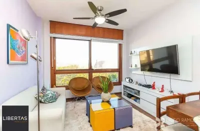 Cobertura 153m² semimobiliada com vista panorâmica no menino deus