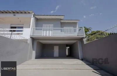 Casa de 3 dormitórios, suíte no bairro teresópolis com 4 vagas de garagem