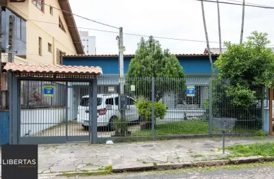 Casa com 3 quartos à venda na Rua Henrique Oswald, 50, São Sebastião, Porto Alegre