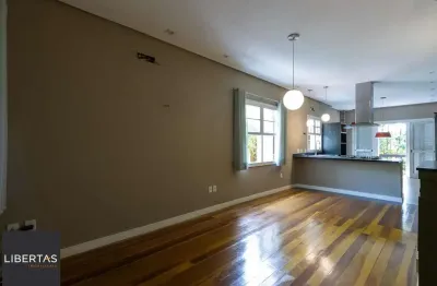 Bela casa térrea, 2 dormitórios e 1 suite - parte alta do bairro espirito santos