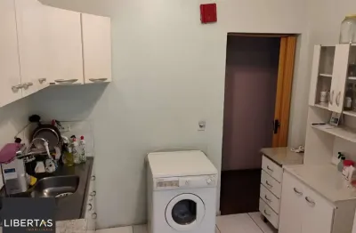 Apartamento 2 dormitórios, 67m², amplo e bem localizado na av. assis brasil