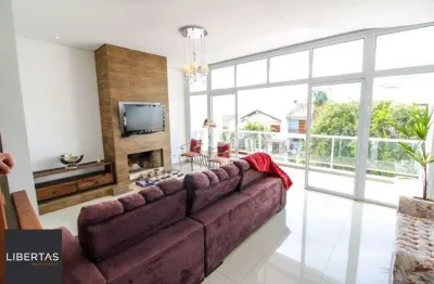 Casa para venda - 300m², 3 dormitórios, sendo 1 suites, 4 vagas - teresópolis