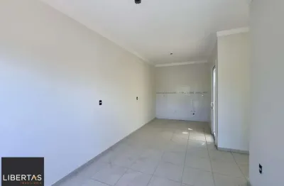 Casa em condomínio com 2 dormitórios, vaga de garagem e churrasqueira na olaria