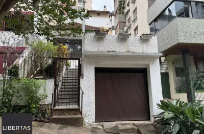 Casa de alvenaria, 3 dormitórios, 1 vaga coberta, bairro mont serrat.