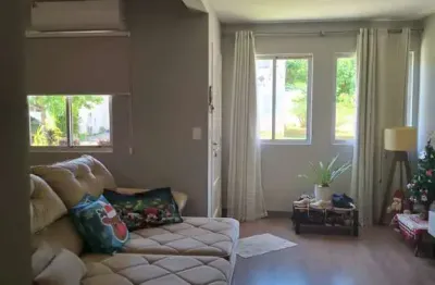 Casa em condomínio fechado de 3 dormitórios,2 vagas no bairro parque santa fé.