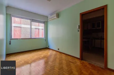 Apartamento de 2 dormitórios no bairro Centro Histórico - Porto Alegre