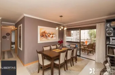 Apartamento de frente com 3 dormitórios e vista do pôr do sol, no bairro menino deus