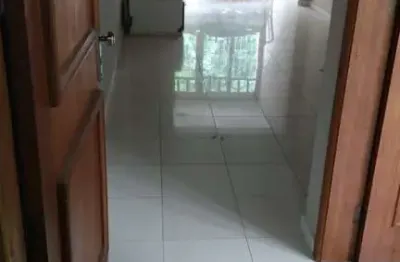 Apartamento com 2 quartos para alugar na Avenida Ijuí, 460, Petrópolis, Porto Alegre