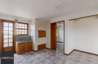 Cobertura com 4 quartos, 1 suíte e 2 vagas no bairro Passo da Areia.