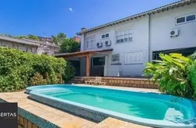 Casa no bairro Três Figueiras de 3 dormitórios e 3 vagas para alugar